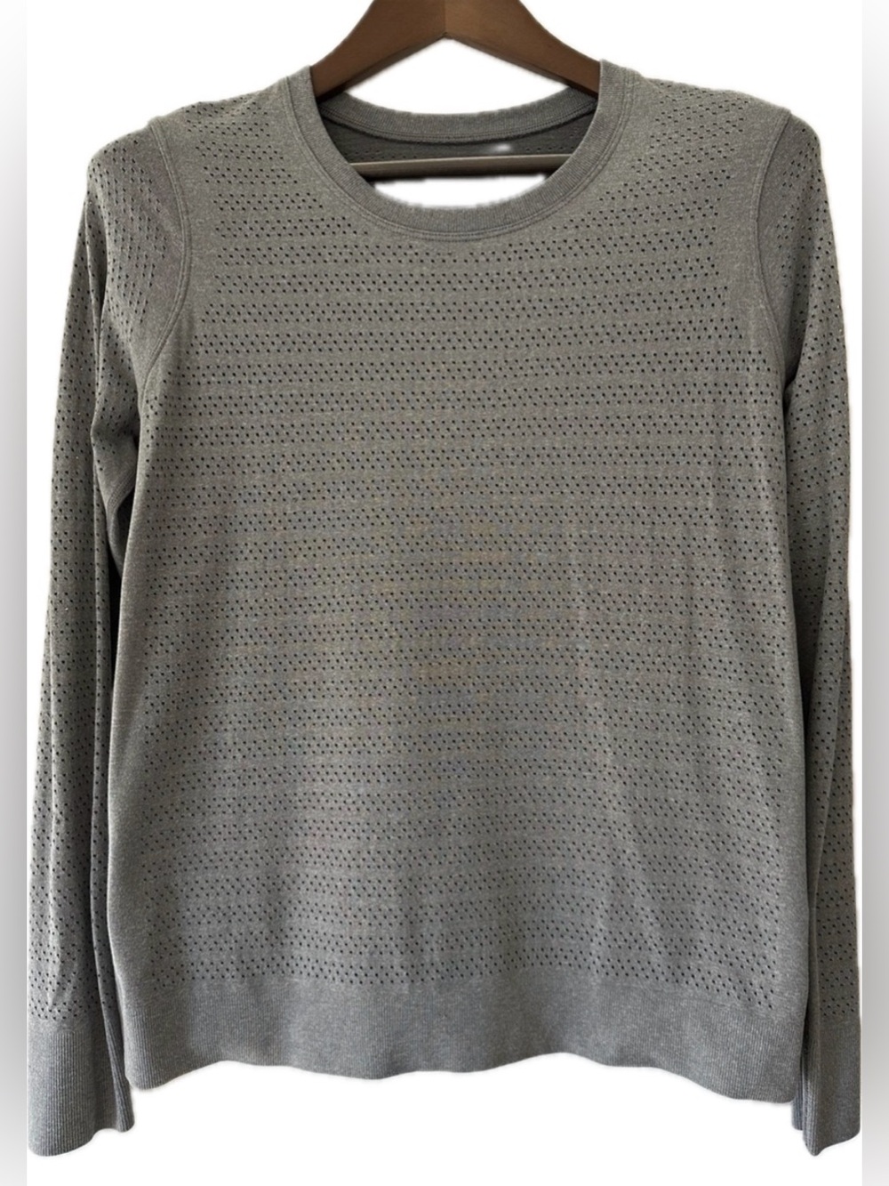 Like New Lululemon Breeze Long Sleeve Size 10